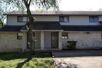 Building Photo - 3601 N Hills Dr