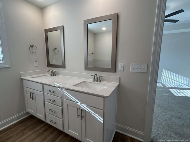 Building Photo - 244 Brickhill Dr