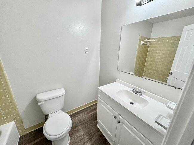 Building Photo - 5334 Craigmont Dr