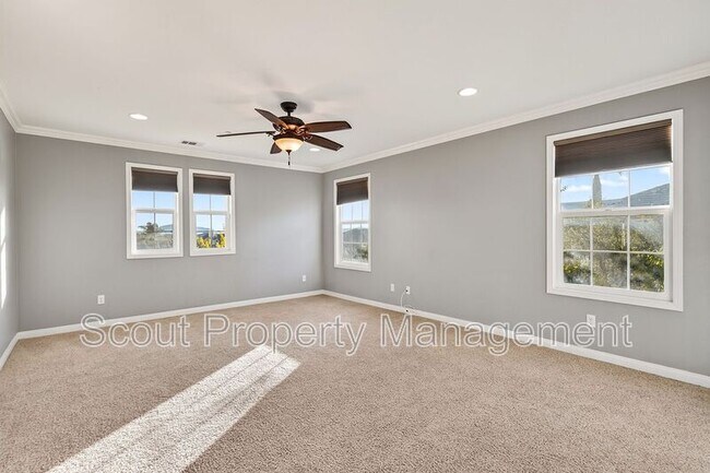 Building Photo - 39012 Crown Ranch Rd