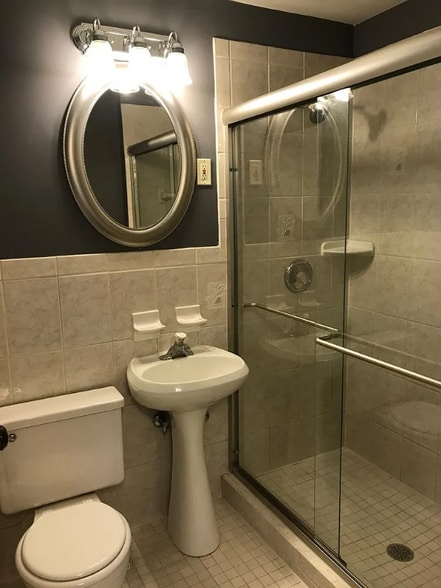 Building Photo - 4508 J C Nichols Pkwy