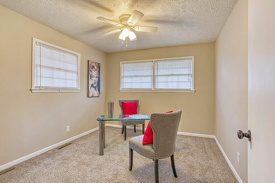 Building Photo - 1911 S Saratoga Ave