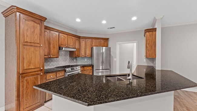 Building Photo - 4 Bedroom, 3 bathroom home in Pleasant Gro...