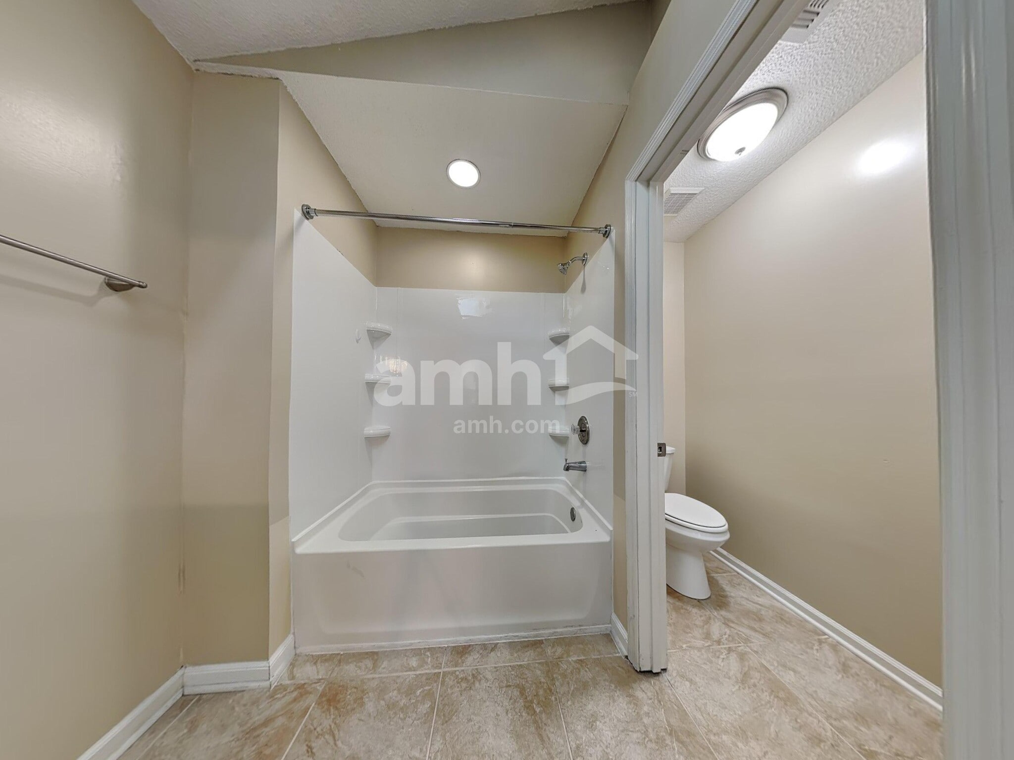 Building Photo - 102 Kathryns Ct