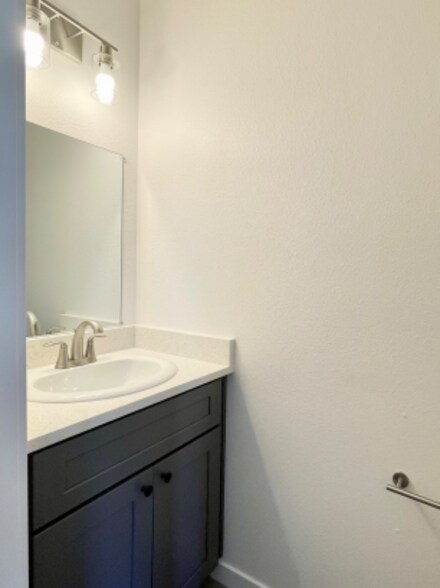 Building Photo - 12817 N Jaydee Ln