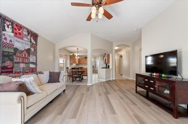 Building Photo - 15615 Forest Creek Farms Dr