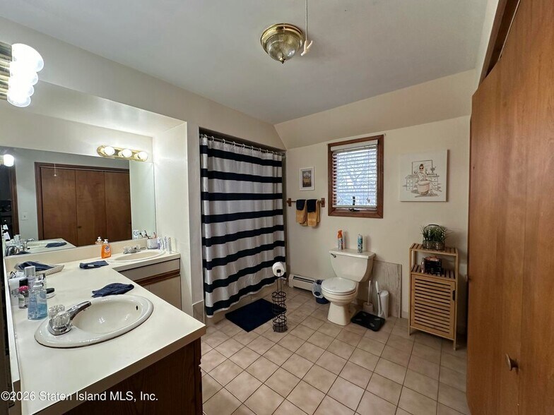 Building Photo - 298 Pacific Ave