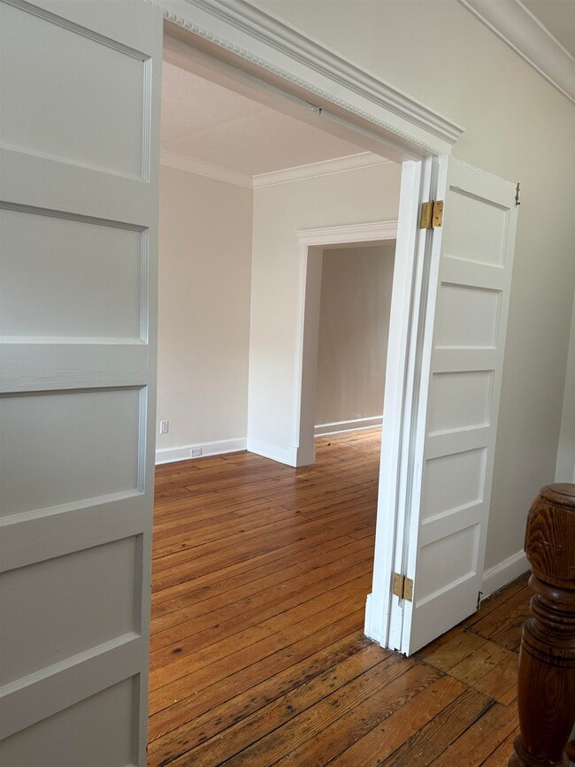 Building Photo - 664 Palisade Ave