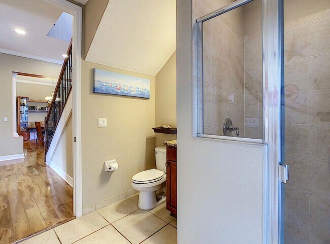 Building Photo - Luxury Living in Woodland Lakes Preserve: Fully-Furnished