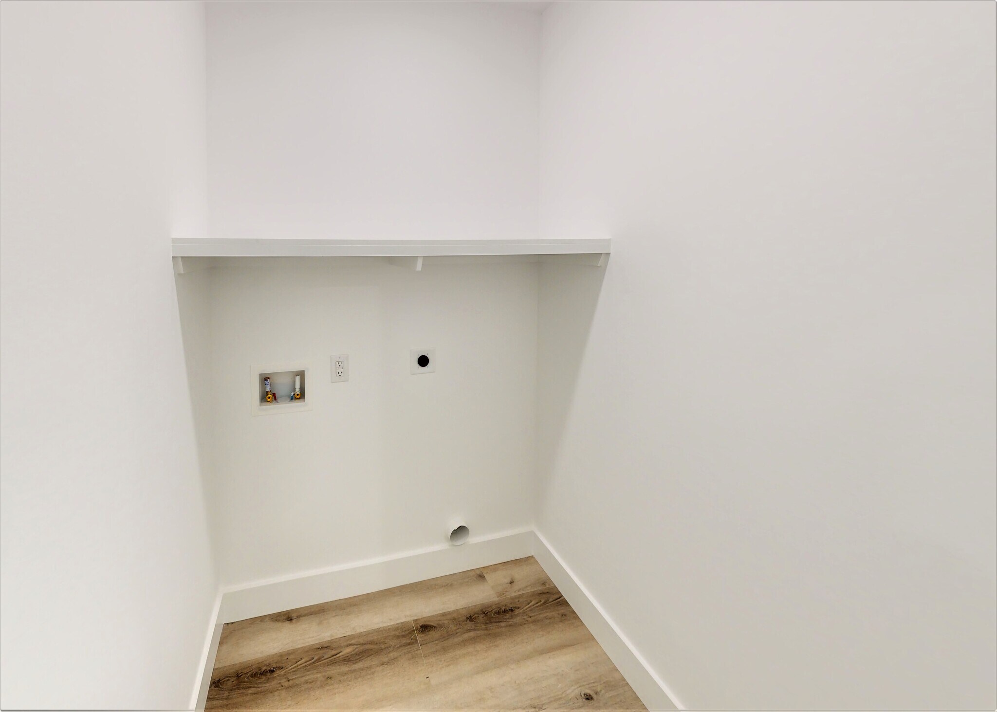 Building Photo - 432 Blume Rd