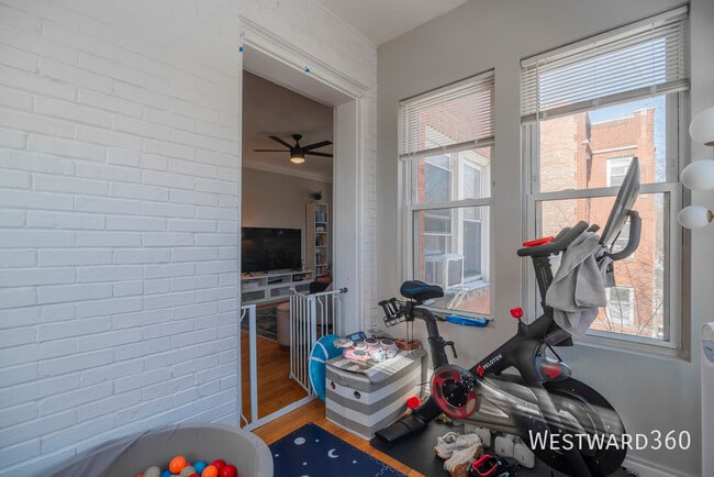 Building Photo - 5236 N Glenwood Ave