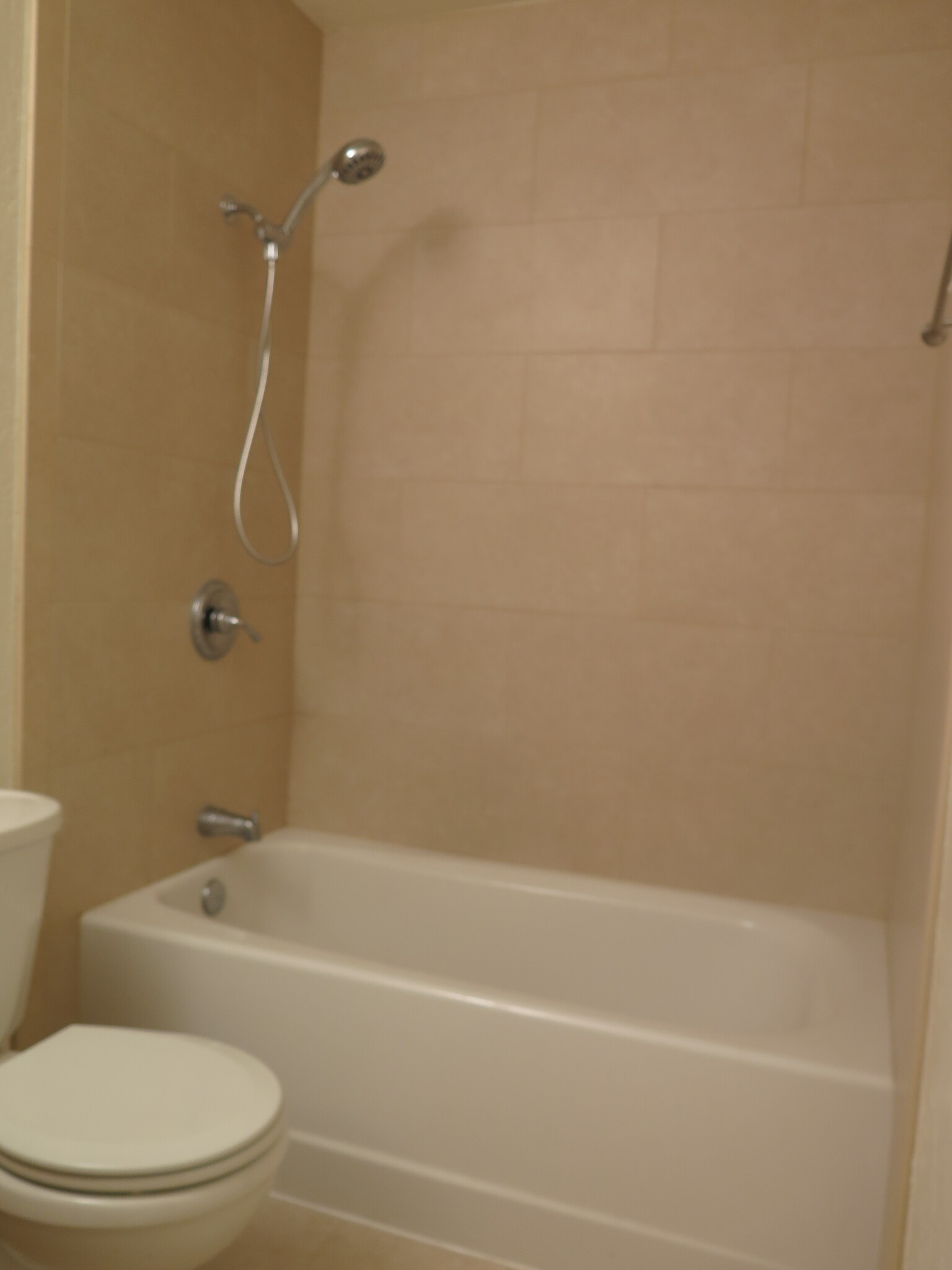 Bathroom Pic #1 - 1085 Murrieta Boulevard