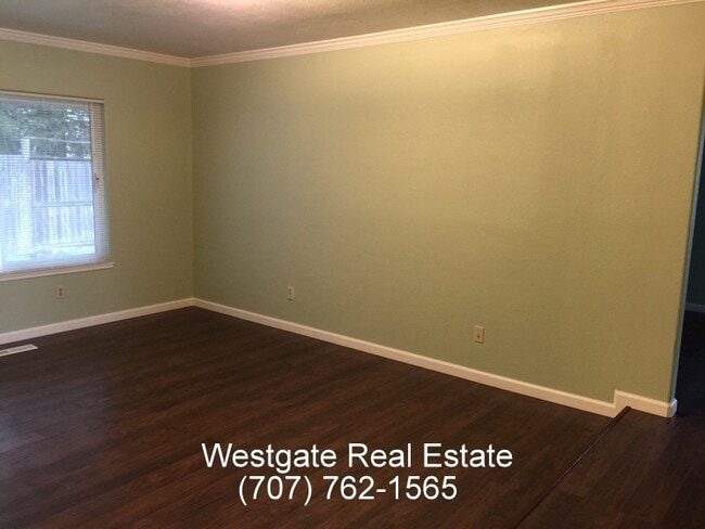 Building Photo - 1069 Ely Blvd S