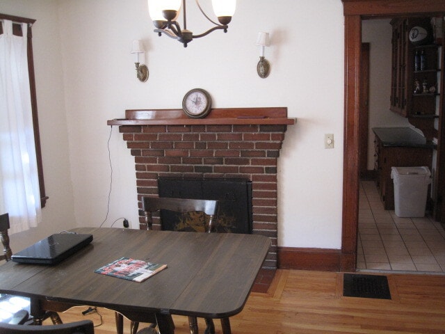 Building Photo - 15 Grant St