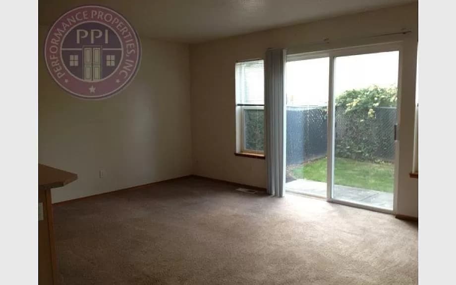 Building Photo - 3625 NE 157th Ave