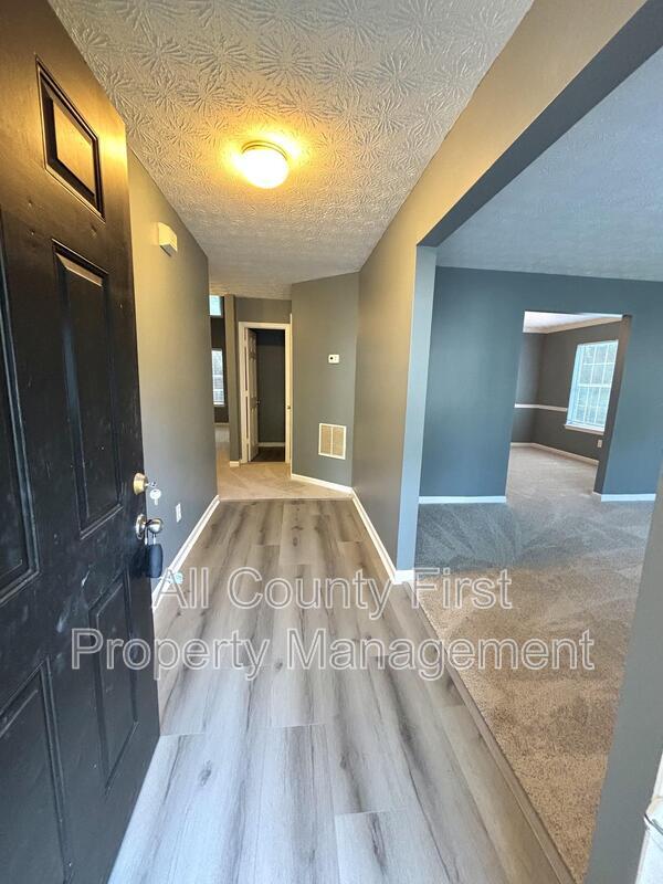 Building Photo - 4504 Carriage Park Dr