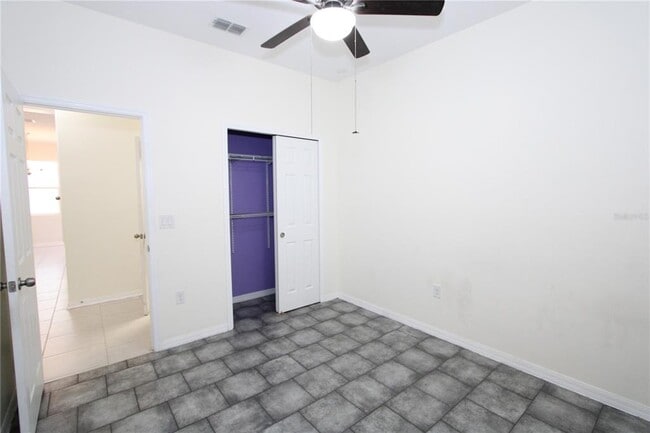 Building Photo - 2380 Sanderling St