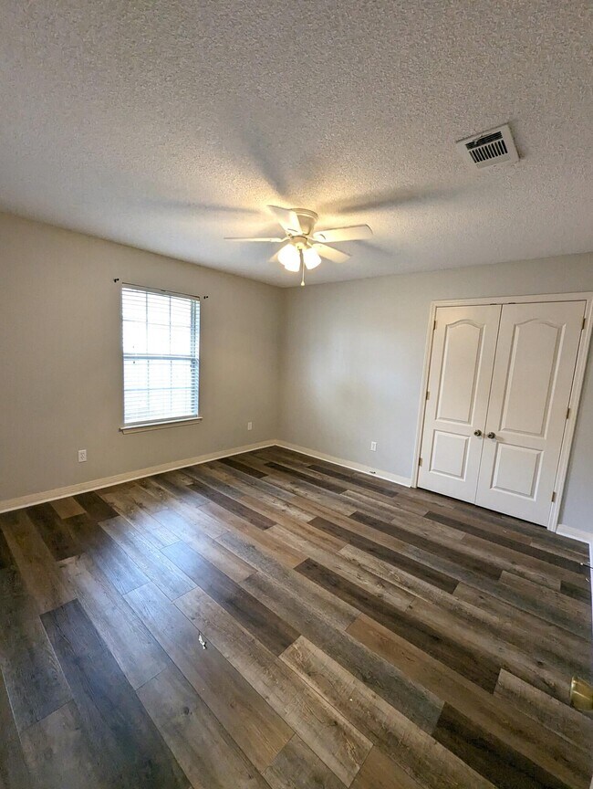 Building Photo - 1822 Brooke Beach Dr