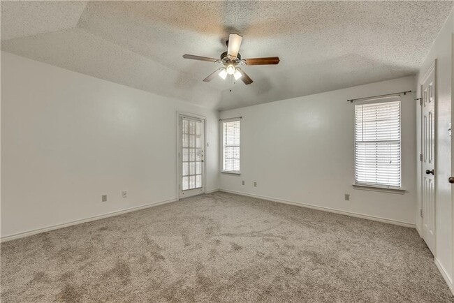 Building Photo - 2 Bedrooms, 2 Bathrooms, Near Northhaven &...