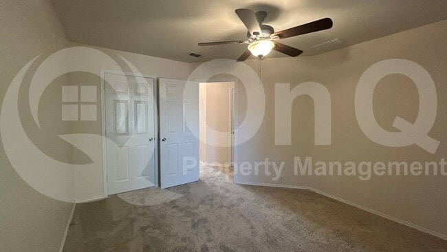 Building Photo - 3003 Elderberry Dr