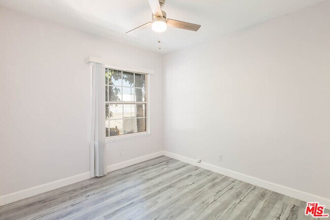 Building Photo - 8525 Cadillac Ave