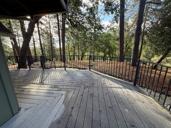 Building Photo - Picturesque Mountain Living with Detached Guest Studio in Alta Sierra