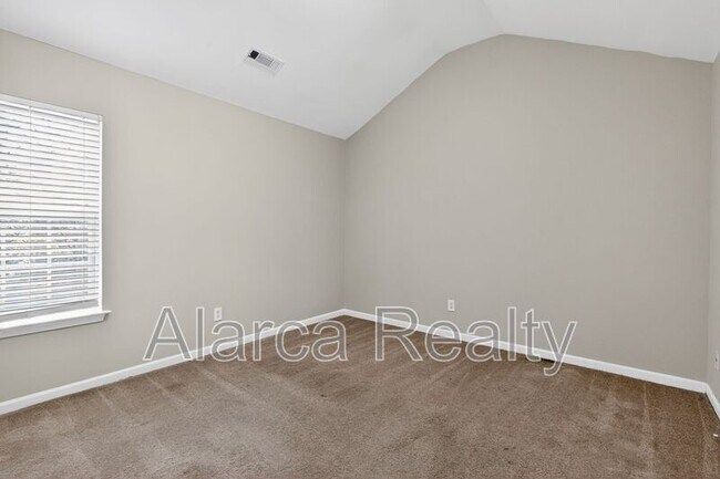 Building Photo - 1454 Bedlington Dr NW