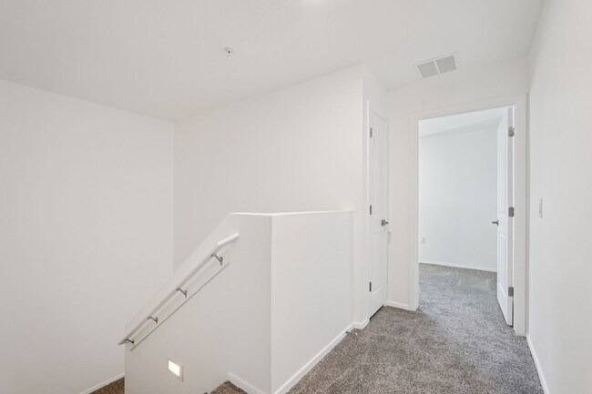 Building Photo - 12570 N Cotton Ln