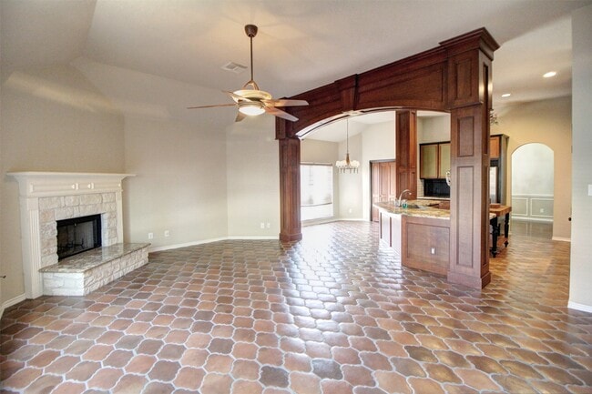 Building Photo - 19014 Canyon Frost Dr