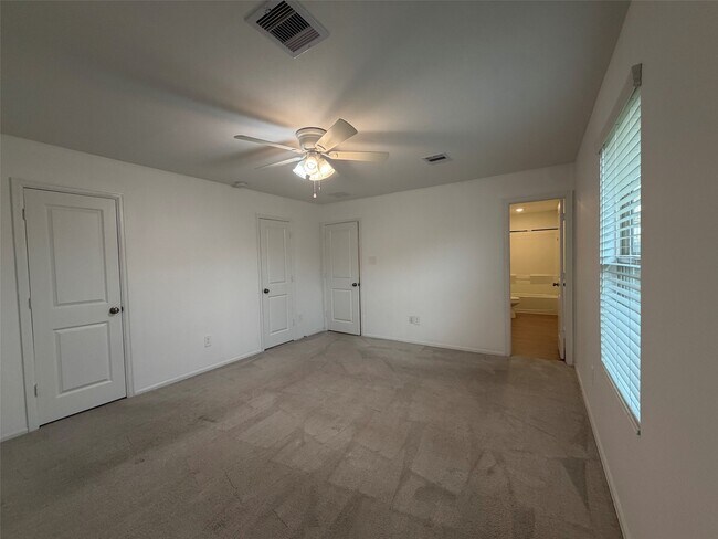 Building Photo - 531 Flower Reed Ct