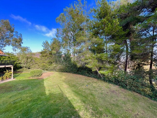 Building Photo - 3 Bedroom Carlsbad Townhouse!