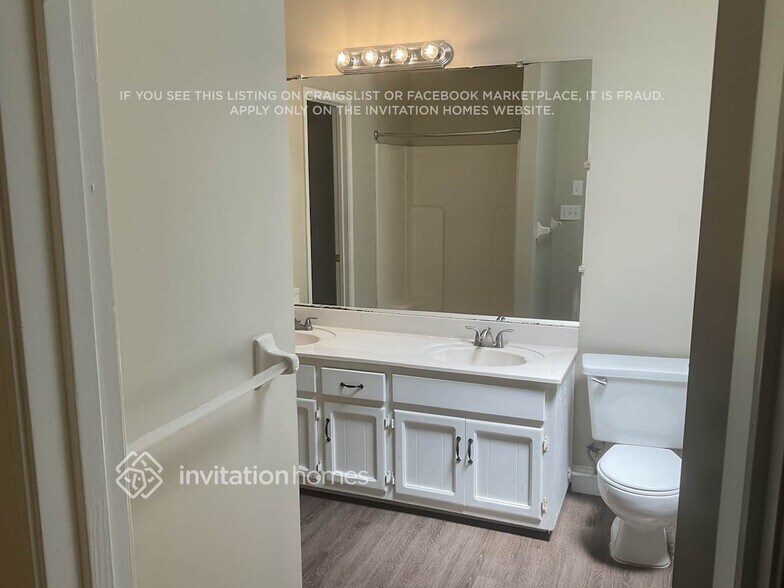 Building Photo - 110 Woodsong Dr