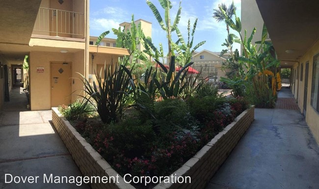 Building Photo - 2700 Ellendale Pl