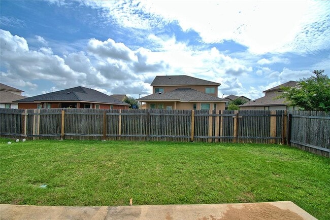 Building Photo - 16724 Ruggio Rd