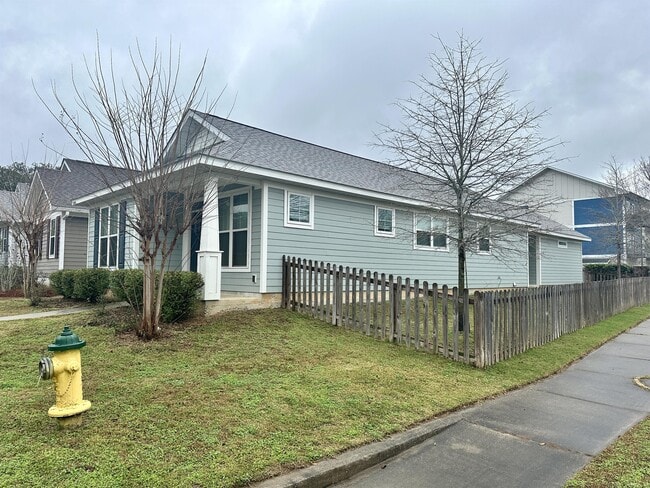 Building Photo - 1715 Brush Hill Rd