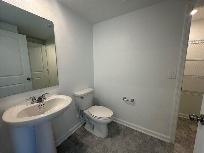 Building Photo - 3170 Laurent Lp