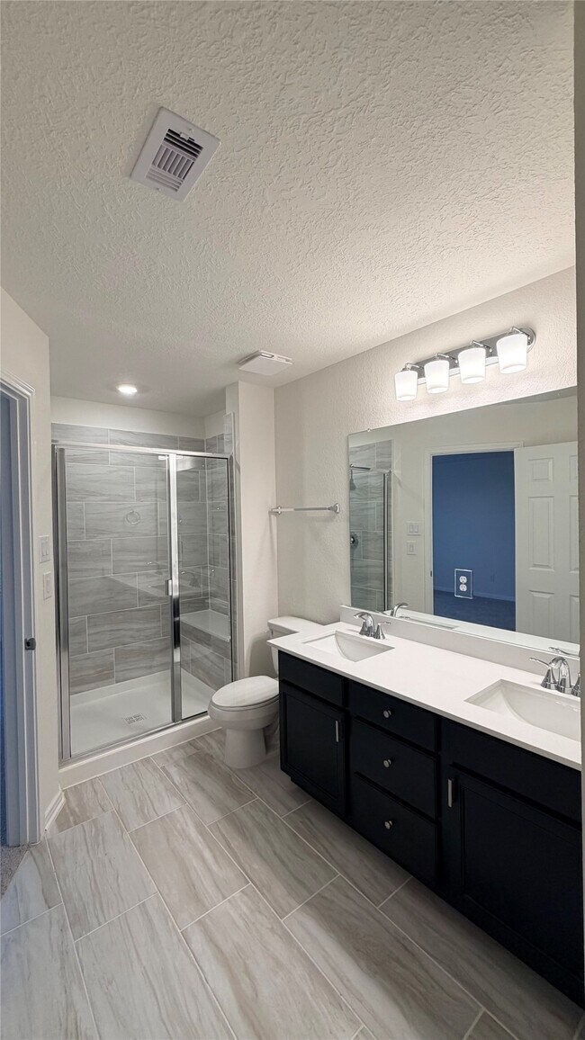 Building Photo - 2800 Cordova Hl Dr