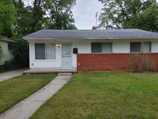 Primary Photo - Cute Three Bedroom Ranch in Inkster