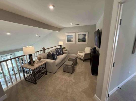 Building Photo - 28 Crown St