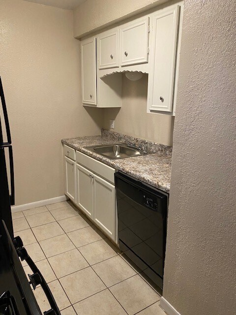 Building Photo - 3206 Lobit Dr