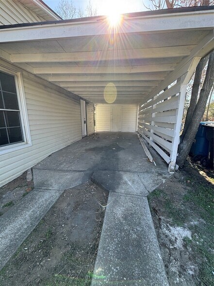 Building Photo - 214 E Acheson St