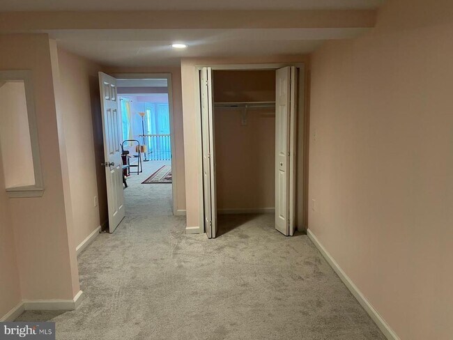 Building Photo - 10169 Palmer Dr