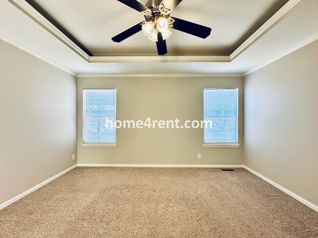 Building Photo - Spacious Four Bedroom Northland Home with a Finished Basement, 3 car garage and Fenced Yard!