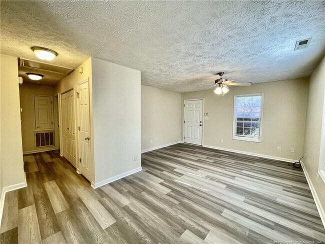 Building Photo - 3721 Betts Dr