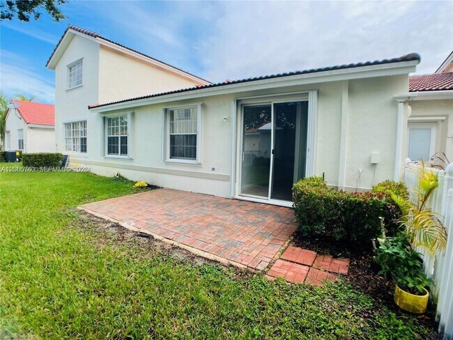 Building Photo - 2624 SW 188th Ave
