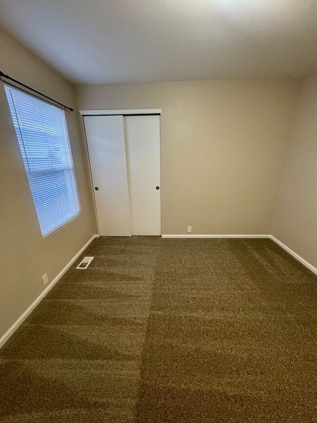 Building Photo - 3 Bedroom Home in Peyton