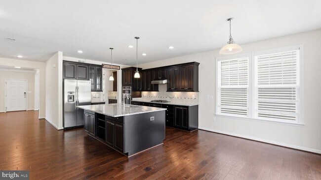 Building Photo - 424 Alder Dr