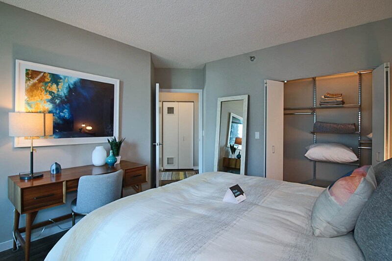 Building Photo - 350 E Ohio St