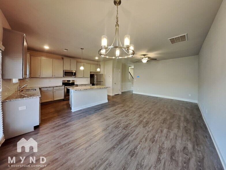 Building Photo - 238 Hydrangea Ct