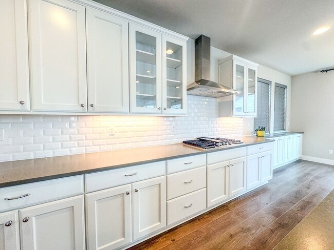 Building Photo - New 4 bed with bedroom and bath on main floor